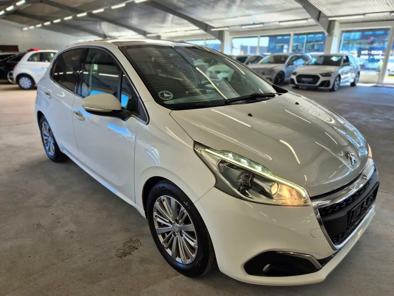 Billede 5 - Peugeot 208 1,5 BlueHDi Infinity 100HK 5d 6g