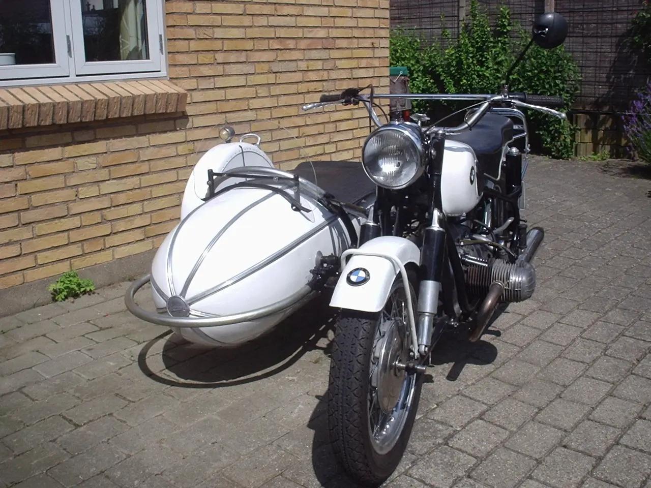 Billede 2 - BMW R 60/2 med sidevogn - Synet