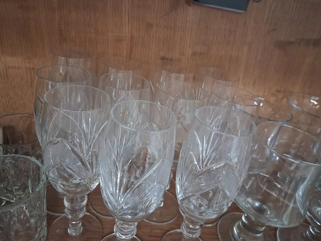 Billede 1 - 12 gamle tykke krystal glas århus 300kr