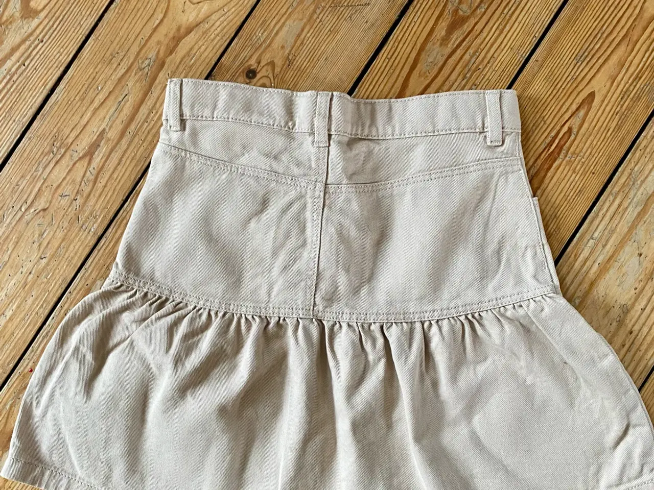 Billede 2 - H&m nederdel 134
