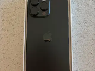 1 år gammel iPhone 16 Pro Max. 256 gb