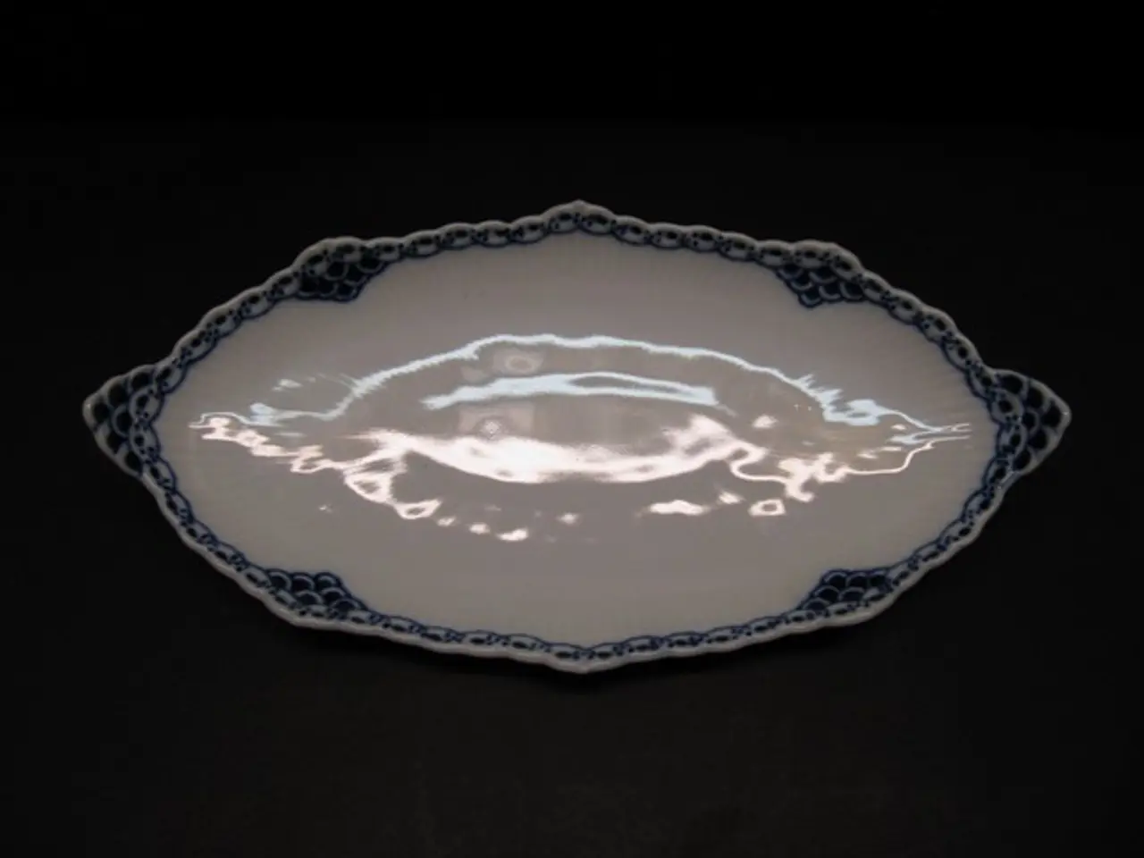 Billede 1 - Prinsesse Asiet Oval 25x12 cm (lxb) - RC. 613