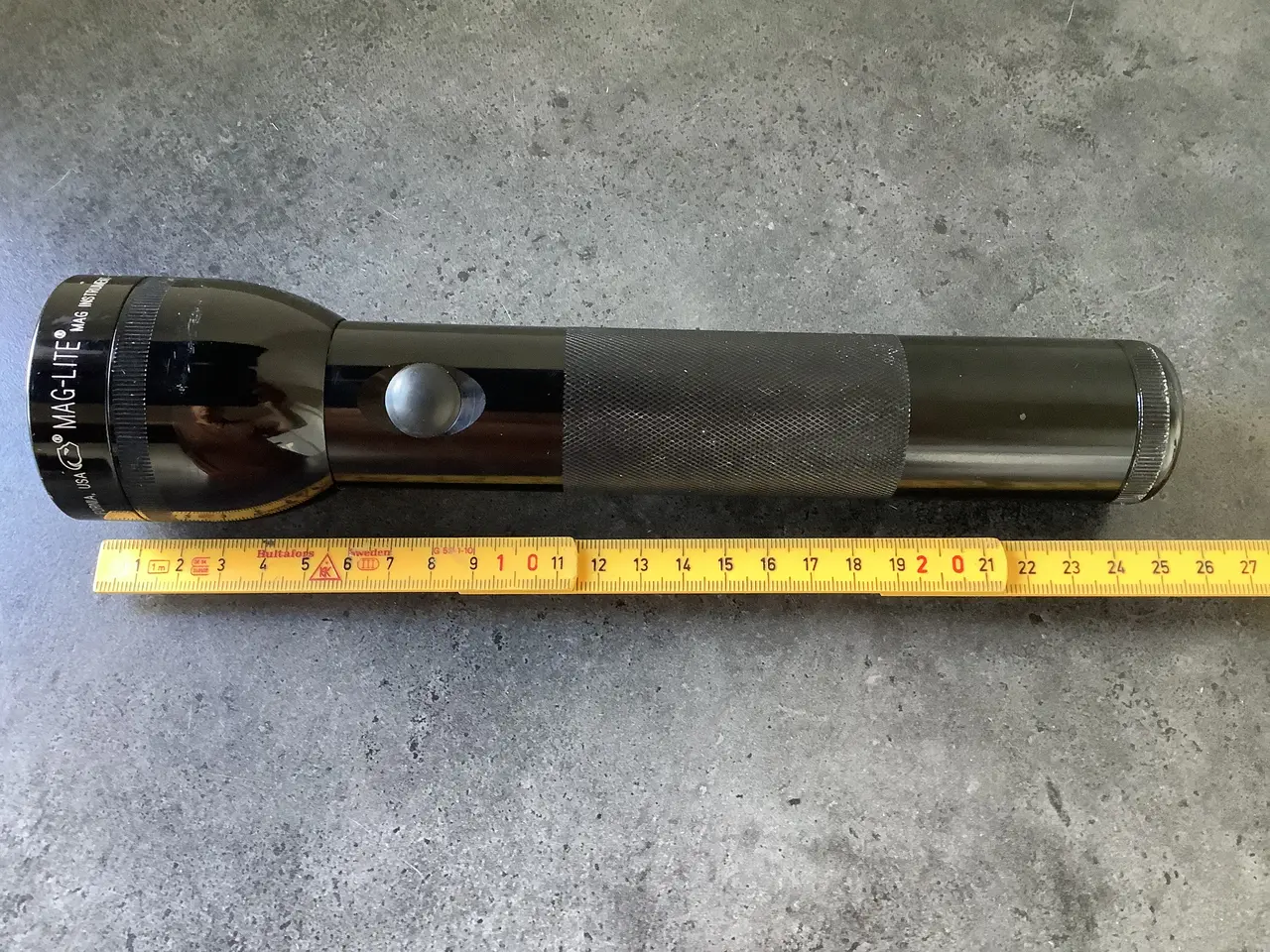 Billede 5 - MAG LITE bruger 2 batterier 