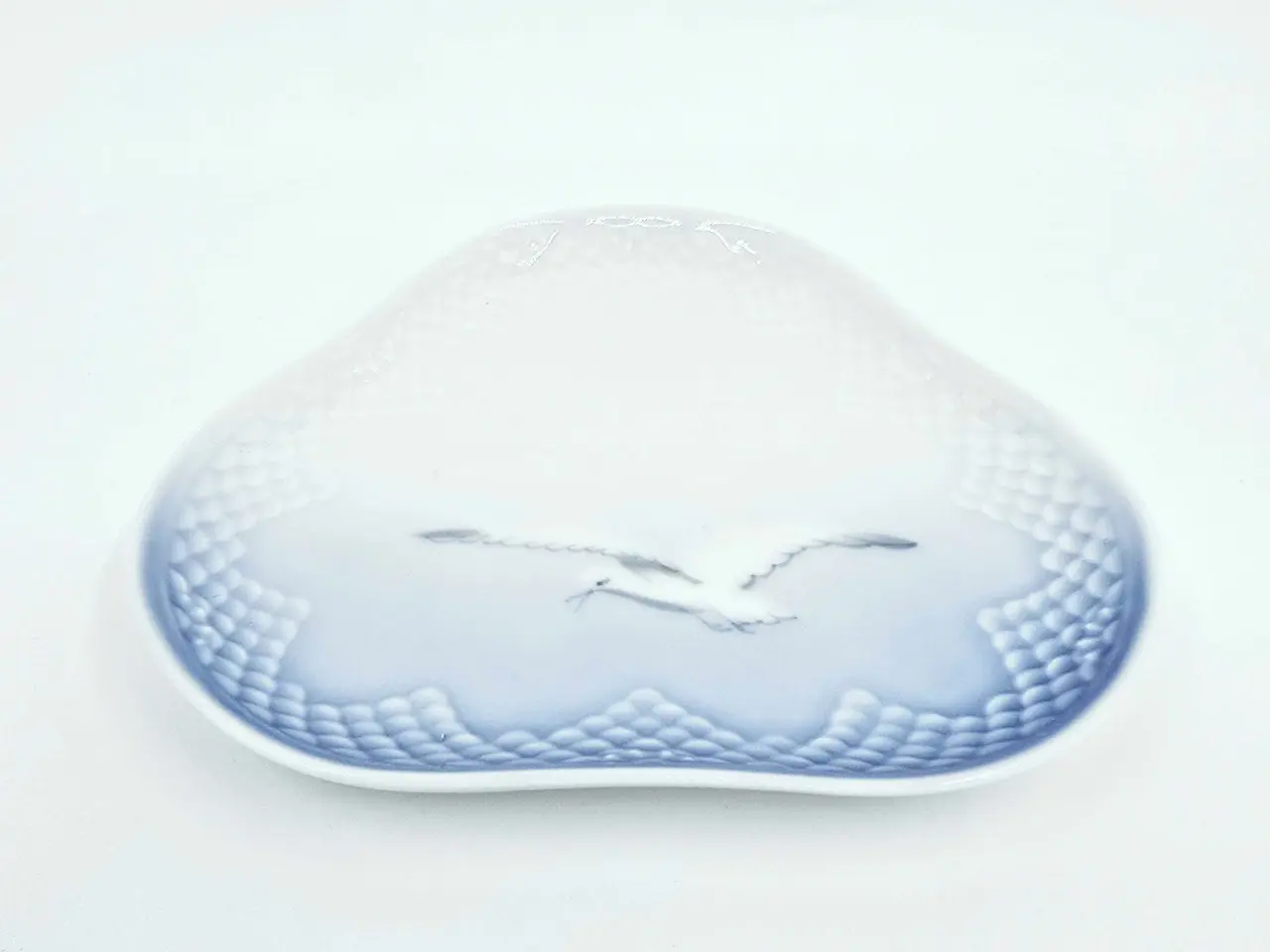 Billede 8 - Mågestel Trekantet Bakke uden guldkant Porcelæn
