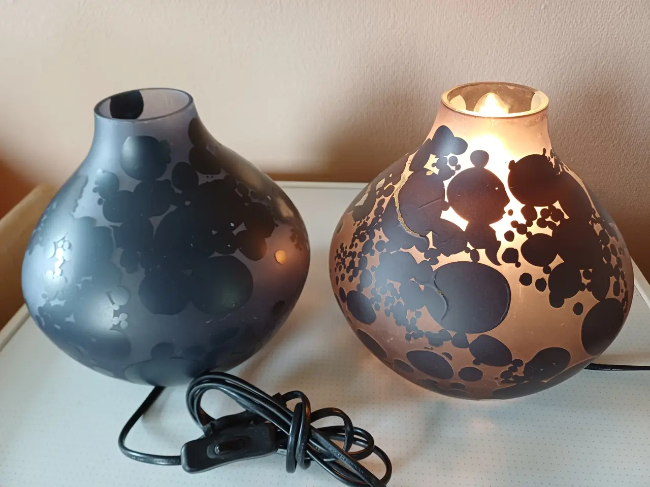 Billede 1 - Glasbordlamper sort mønster