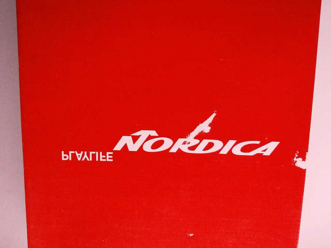 Billede 4 - NY NORDICA sneakers ruskind, str 45 grå/rød