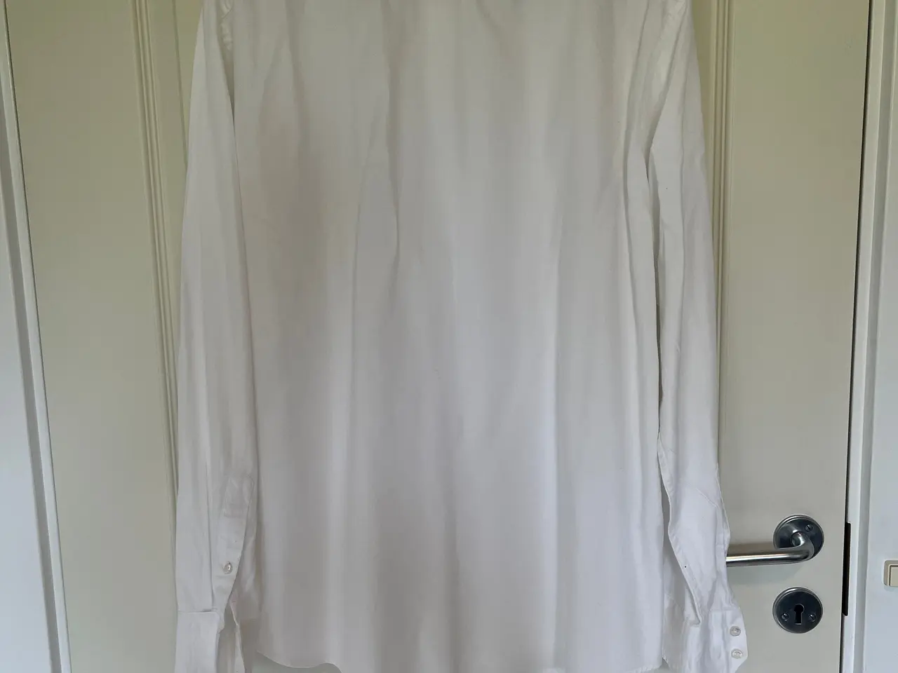 Billede 2 - Hvid Hugo Boss skjorte
