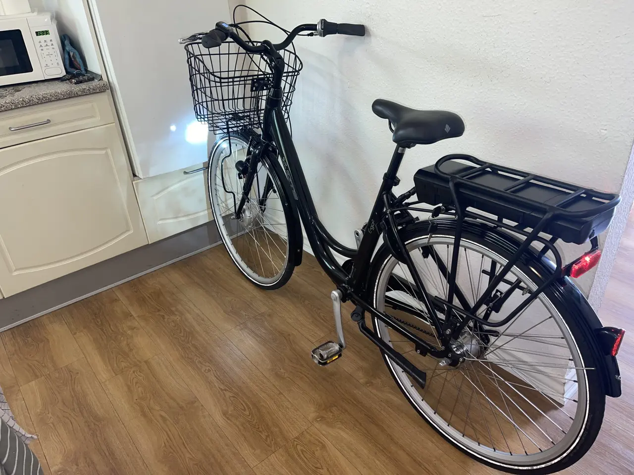 Billede 4 - flot x-zite dame elcykel 28" 7 gear.