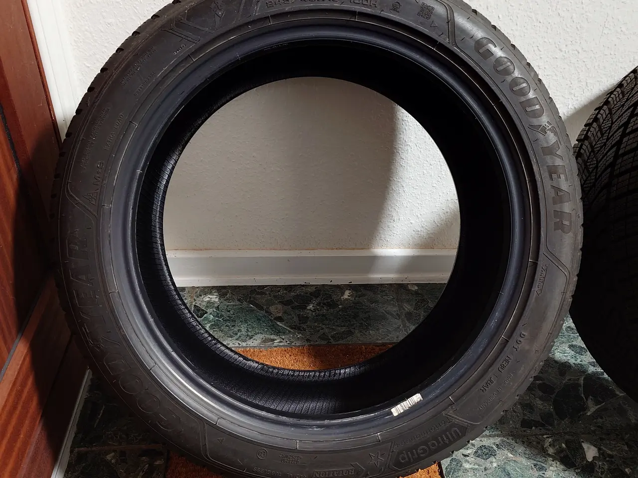 Billede 6 - Goodyear Ultragrip performance+ 245/45-18" 7mm