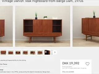 Flot og funktionel mid-century skænk i teaktræ.