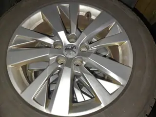 Peugeo orgi.alu 110x5 med vinterdæk barum Polaris