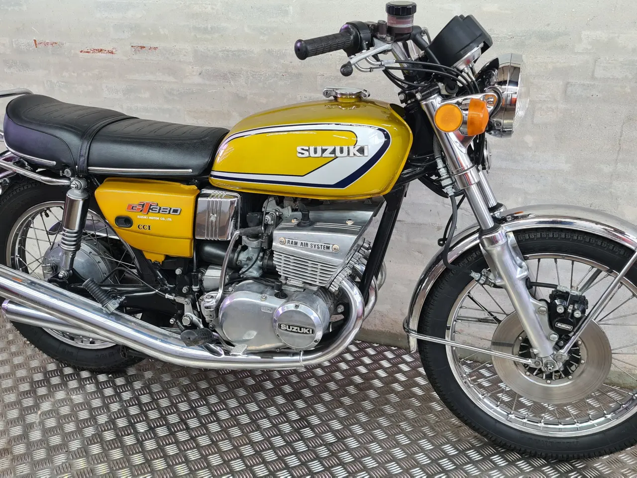 Billede 1 - Suzuki GT 380 Årg 1974