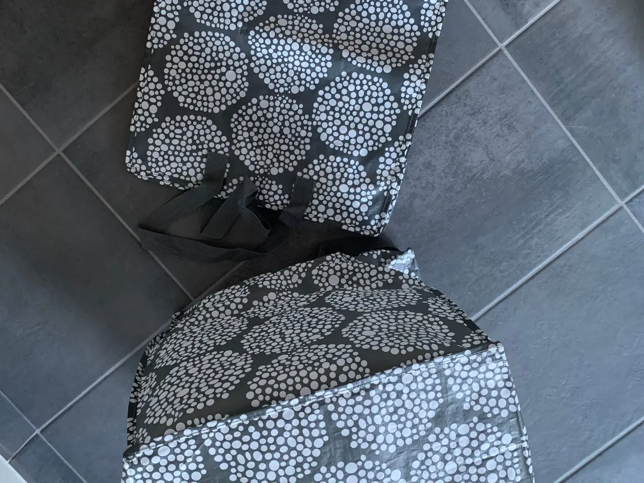 Billede 5 - Opbevaringsposer med lynlås, som nye, 2 stk 50 kr.