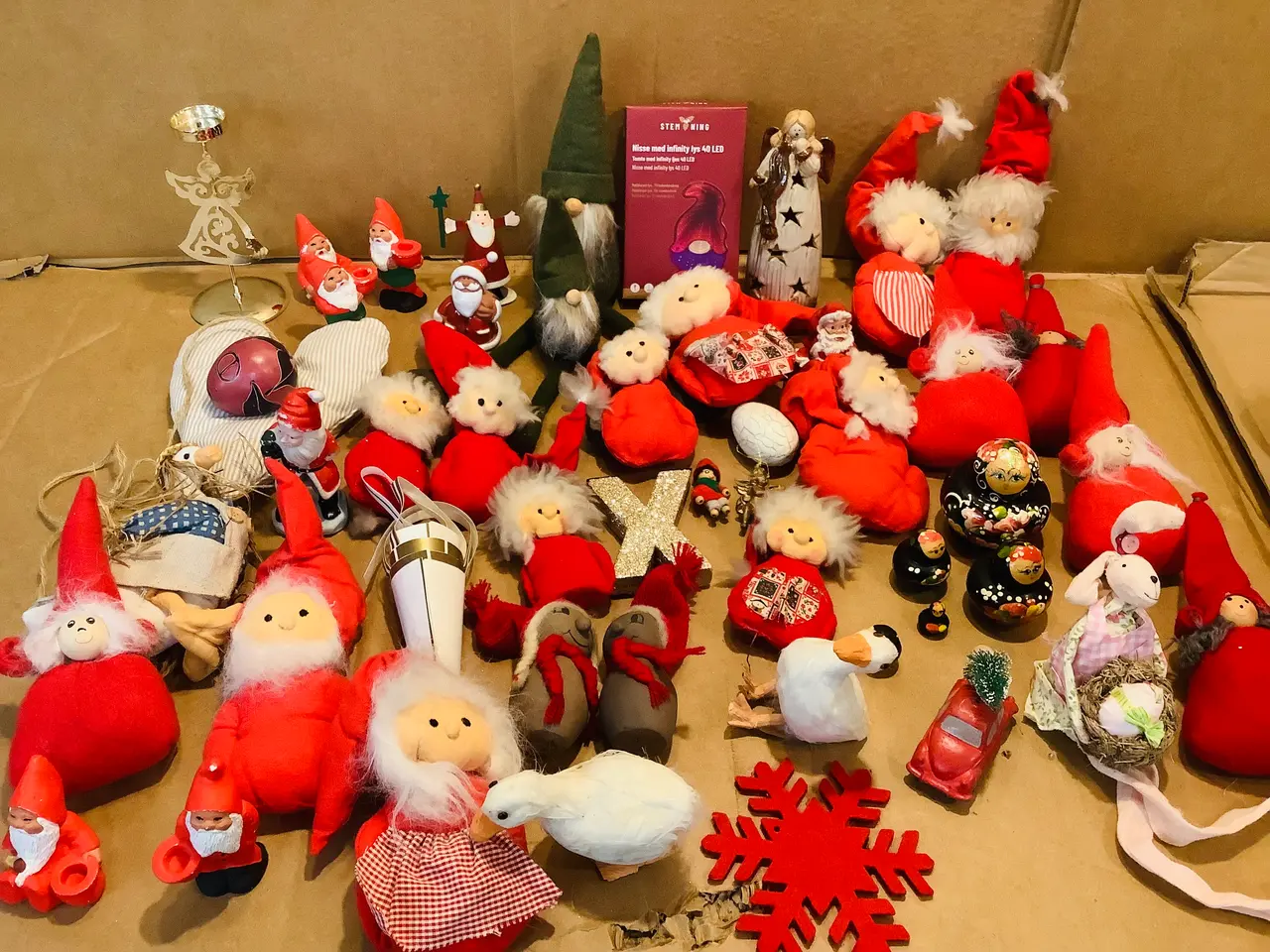Billede 5 - Stort Lot af JULepynt, sælges samlet!