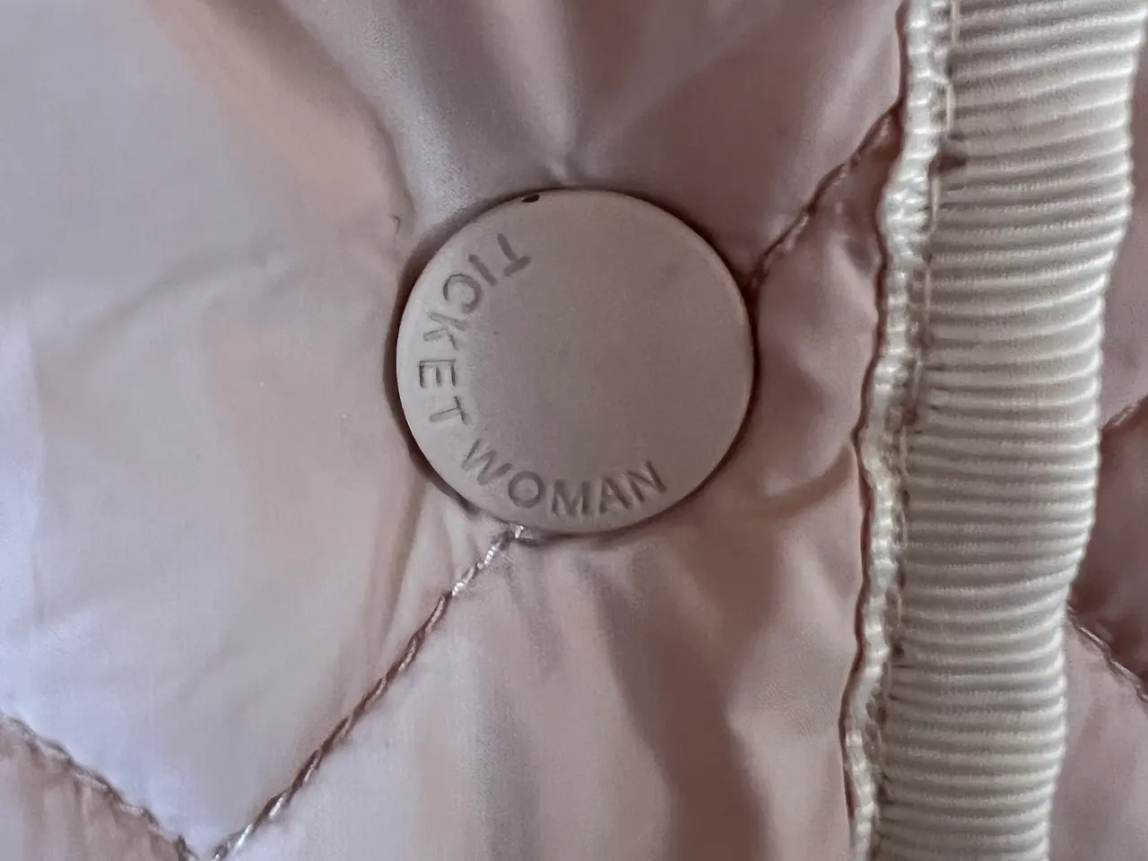 Billede 7 - Rosa Termojakke fra Ticket Women (Str. 40)
