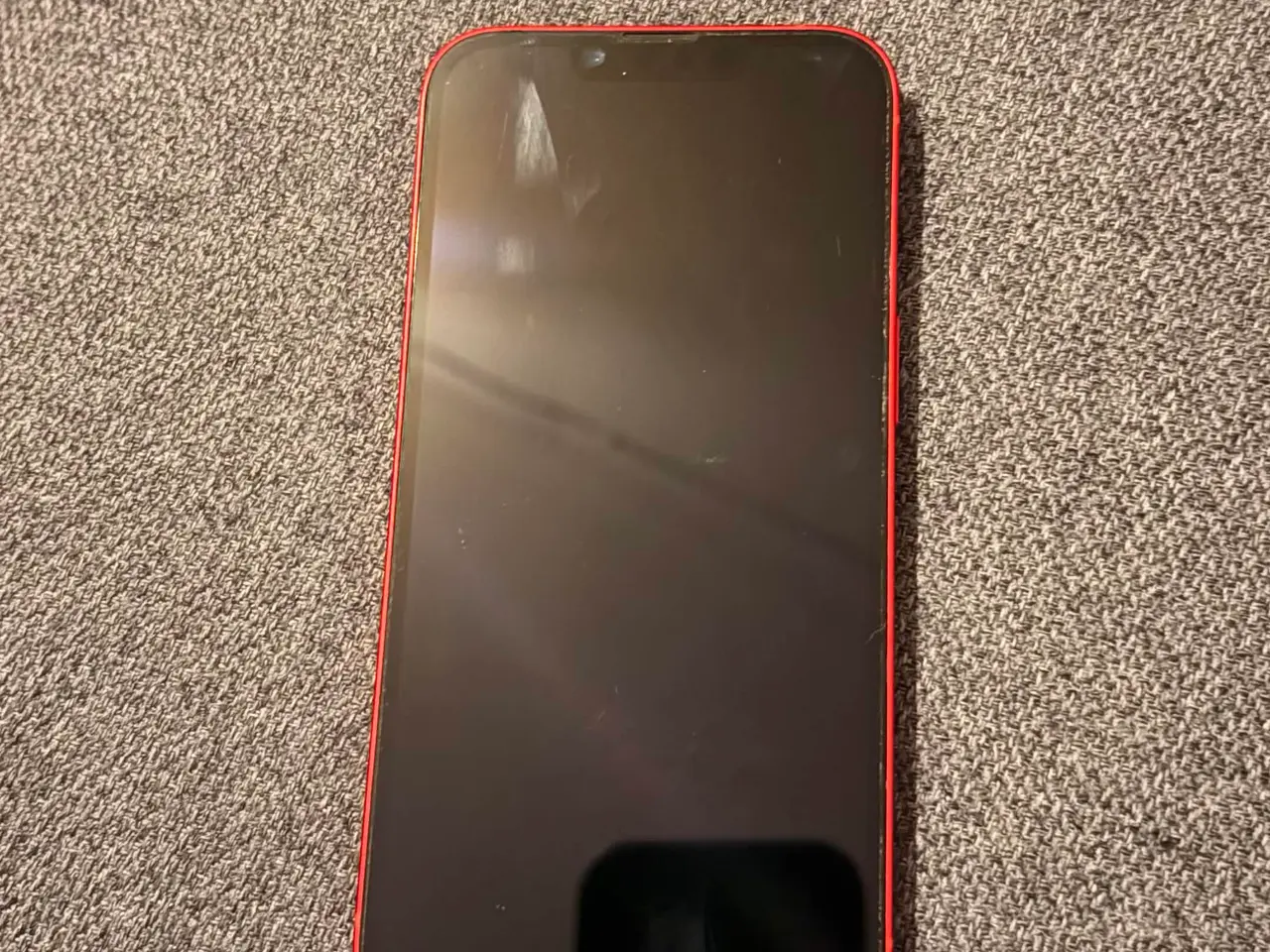 Billede 4 - RØD IPHONE 13 128gb | Perfekt skærm uden ridser