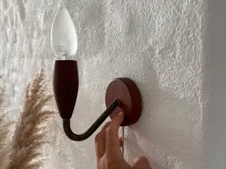 Teak væglampe