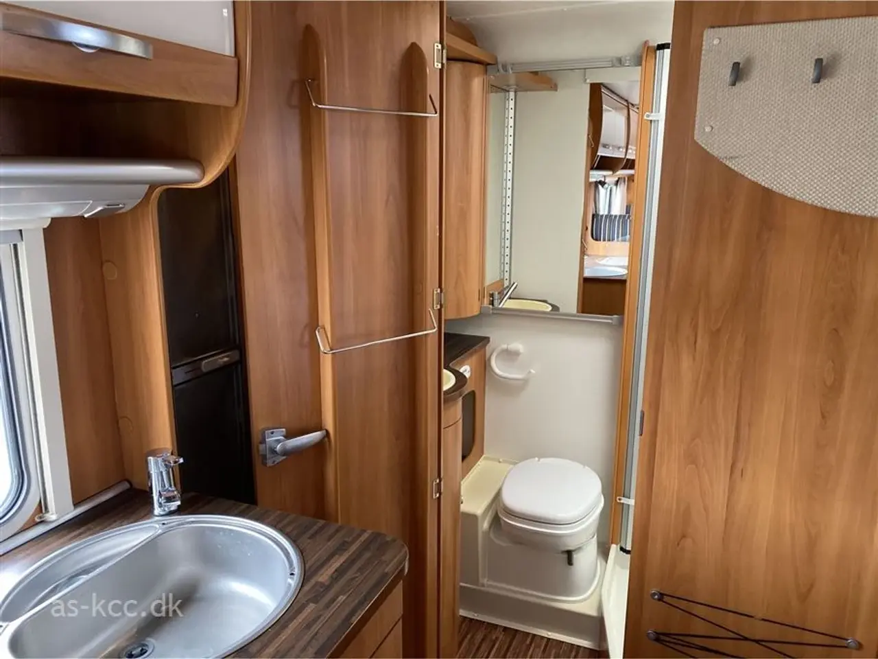 Billede 17 - 2008 - Hymer Camp   Hymer autocamper med 6 selepladser.