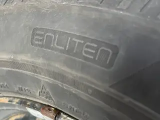 Vinterdæk på stålfælge. Har kun kørt 5000km.
