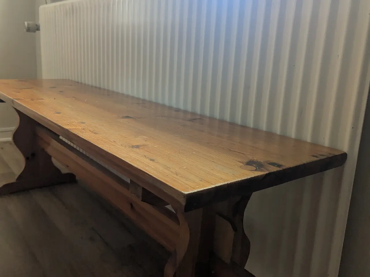 Billede 2 - Spisebord med bænk og 6 stole 