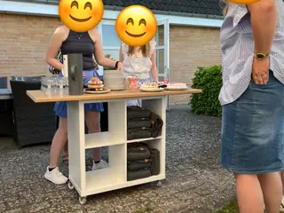 Buffetbord / køkkenø med hjul