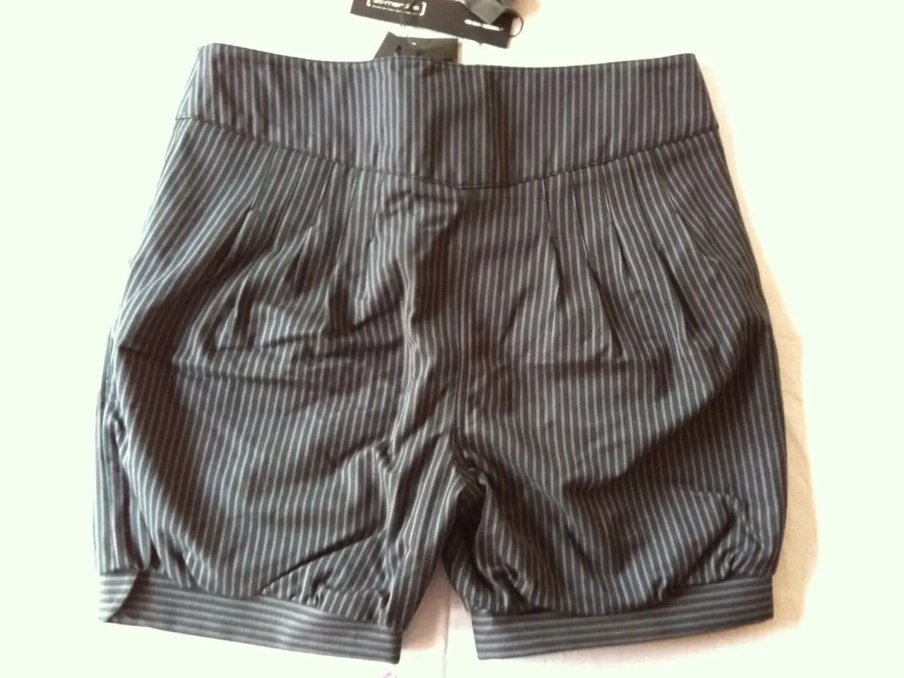 Billede 3 - Nye "st-martins" shorts, str: M, L, 50kr
