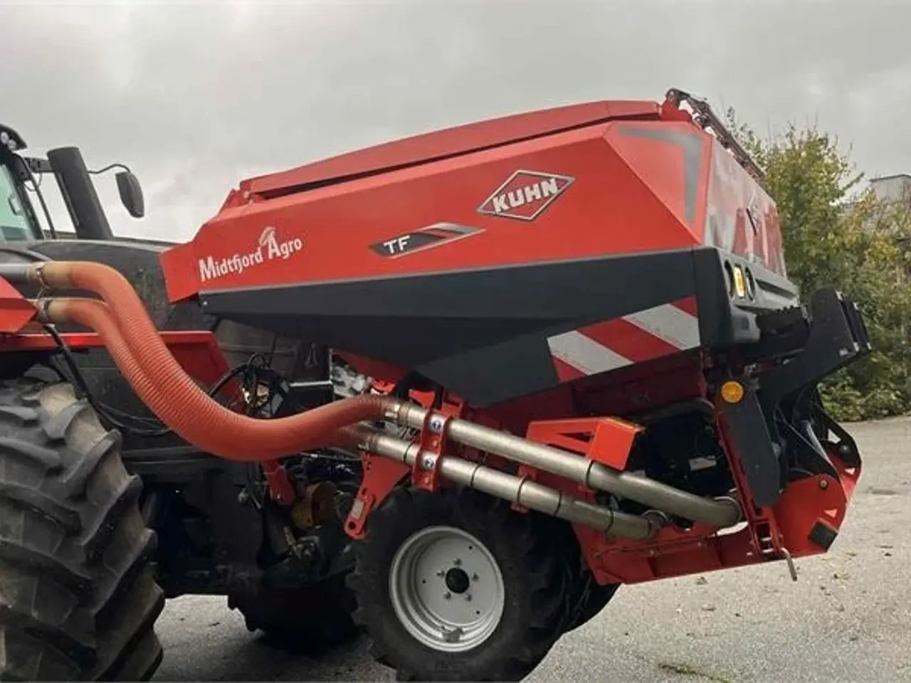 Billede 2 - Kuhn HR6040 med såmaskine Med dobbelt kammer fronttank