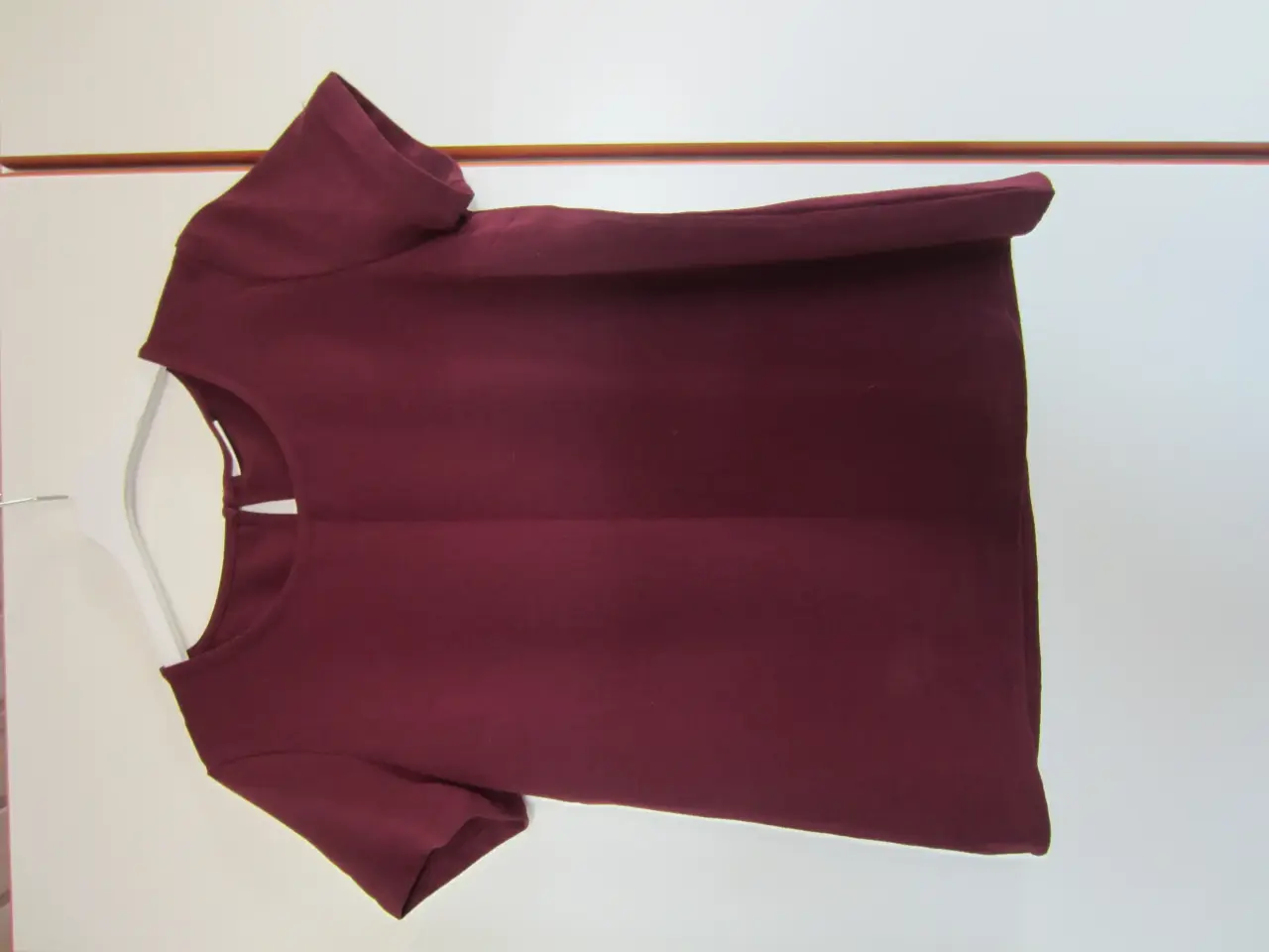 Billede 1 - Fin bordeux bluse i str. 38 fra Only