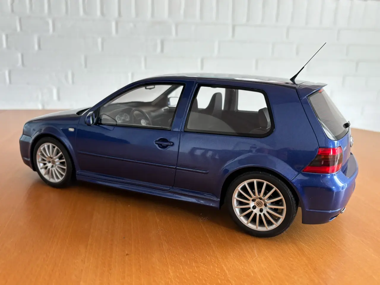 Billede 5 - Vw Golf R32 1:12