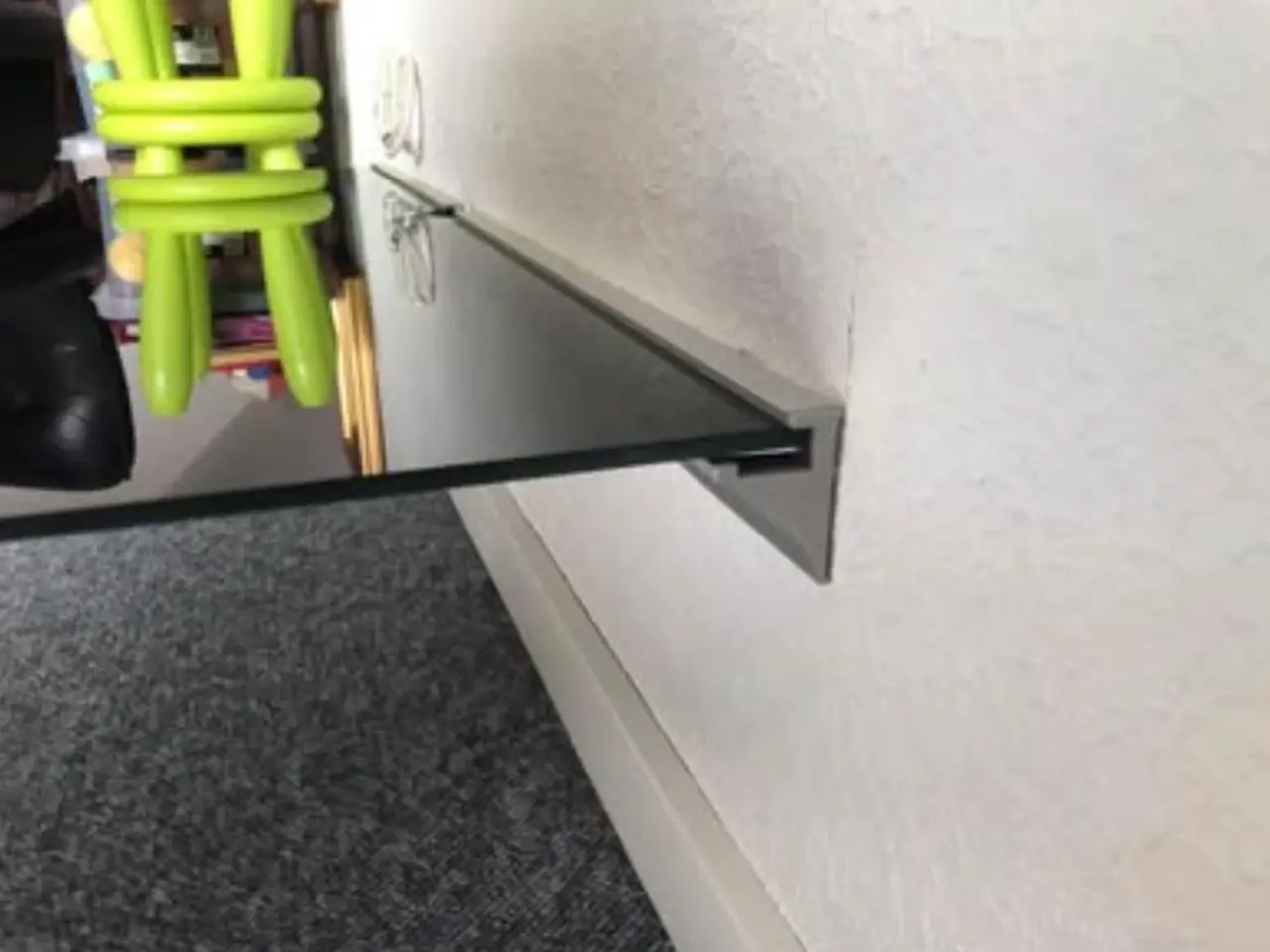 Billede 1 - TV underhylde i sort glas