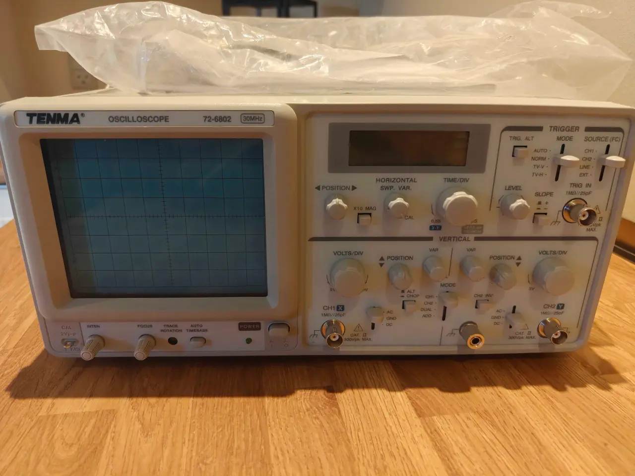 Billede 1 - 2x30MHz analog oscilloskop