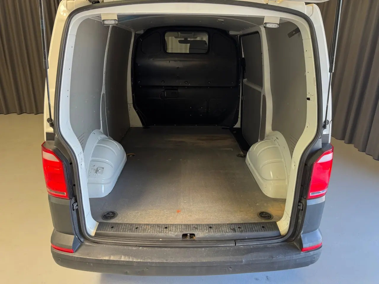 Billede 6 - VW Transporter 2,0 TSi 150 Kassevogn kort