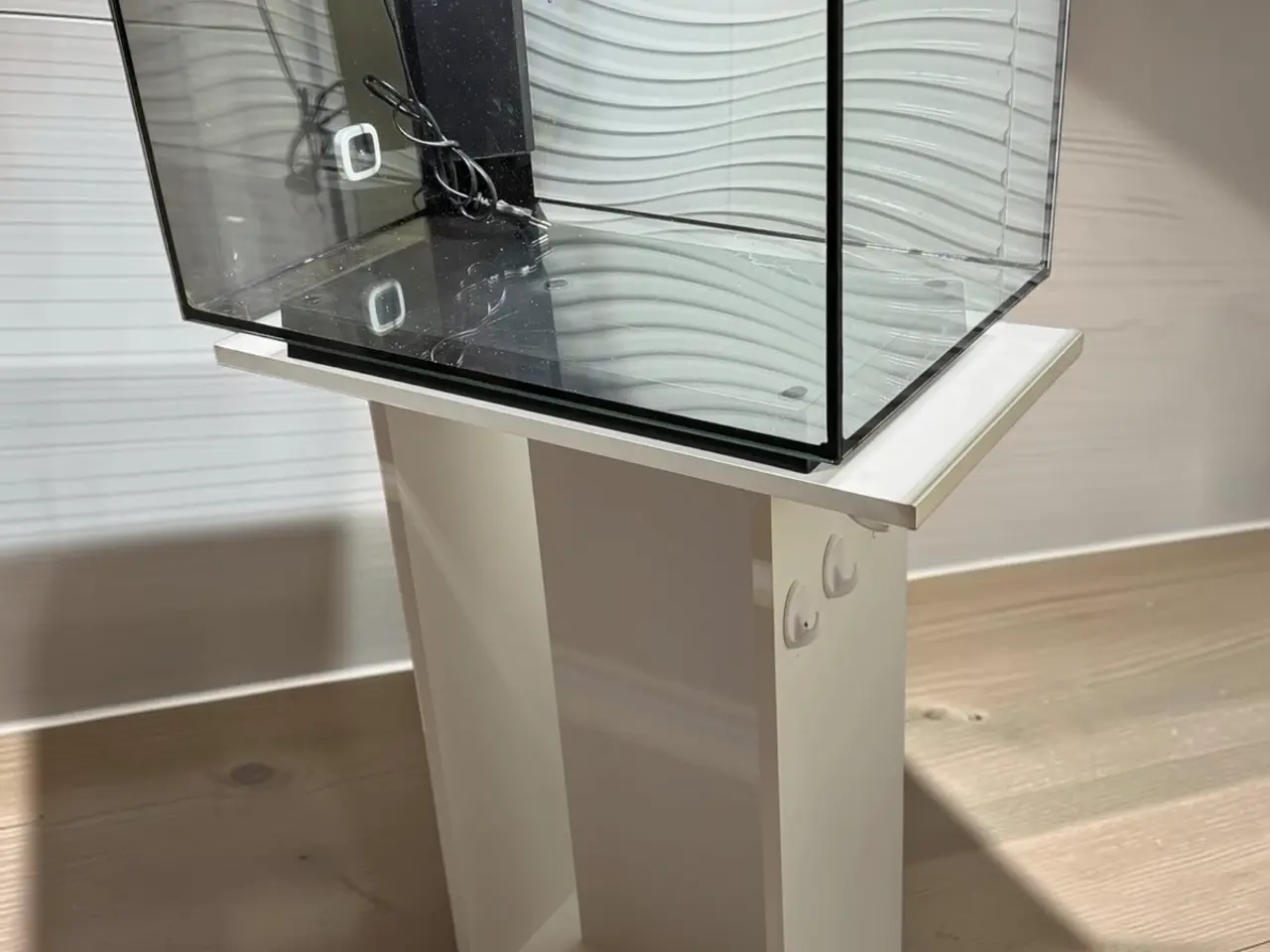 Billede 2 - SuperFish 67 L akvarie med ALT 