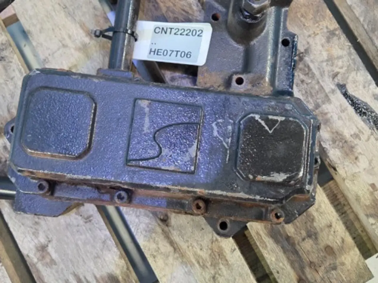 Billede 8 - SisuDiesel 84CTA-4V Oliekøler 836855522