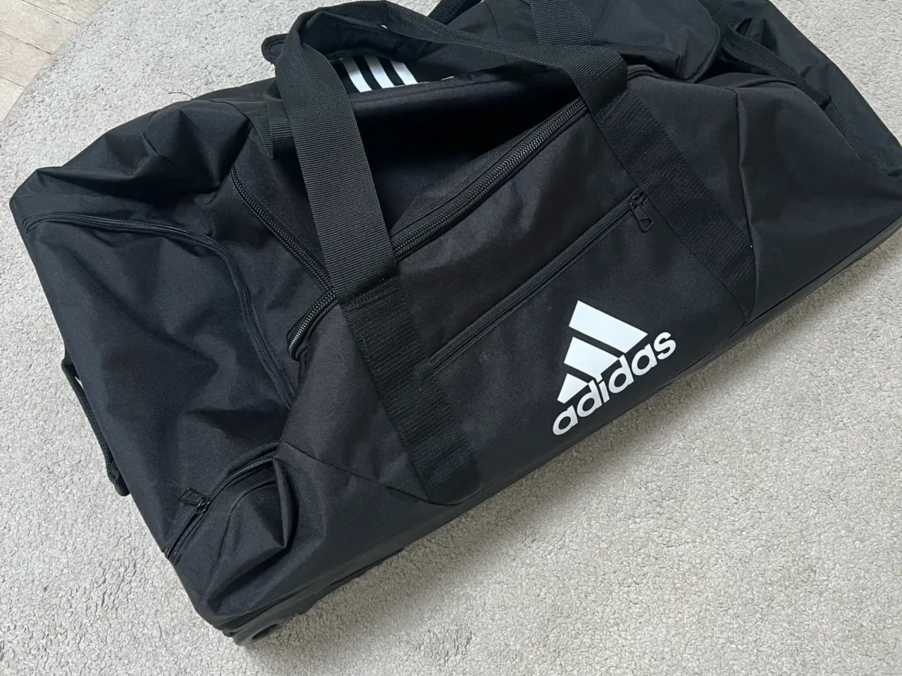 Billede 1 - Adidas sportstaske Tiro Trolley Team XL-tasken med