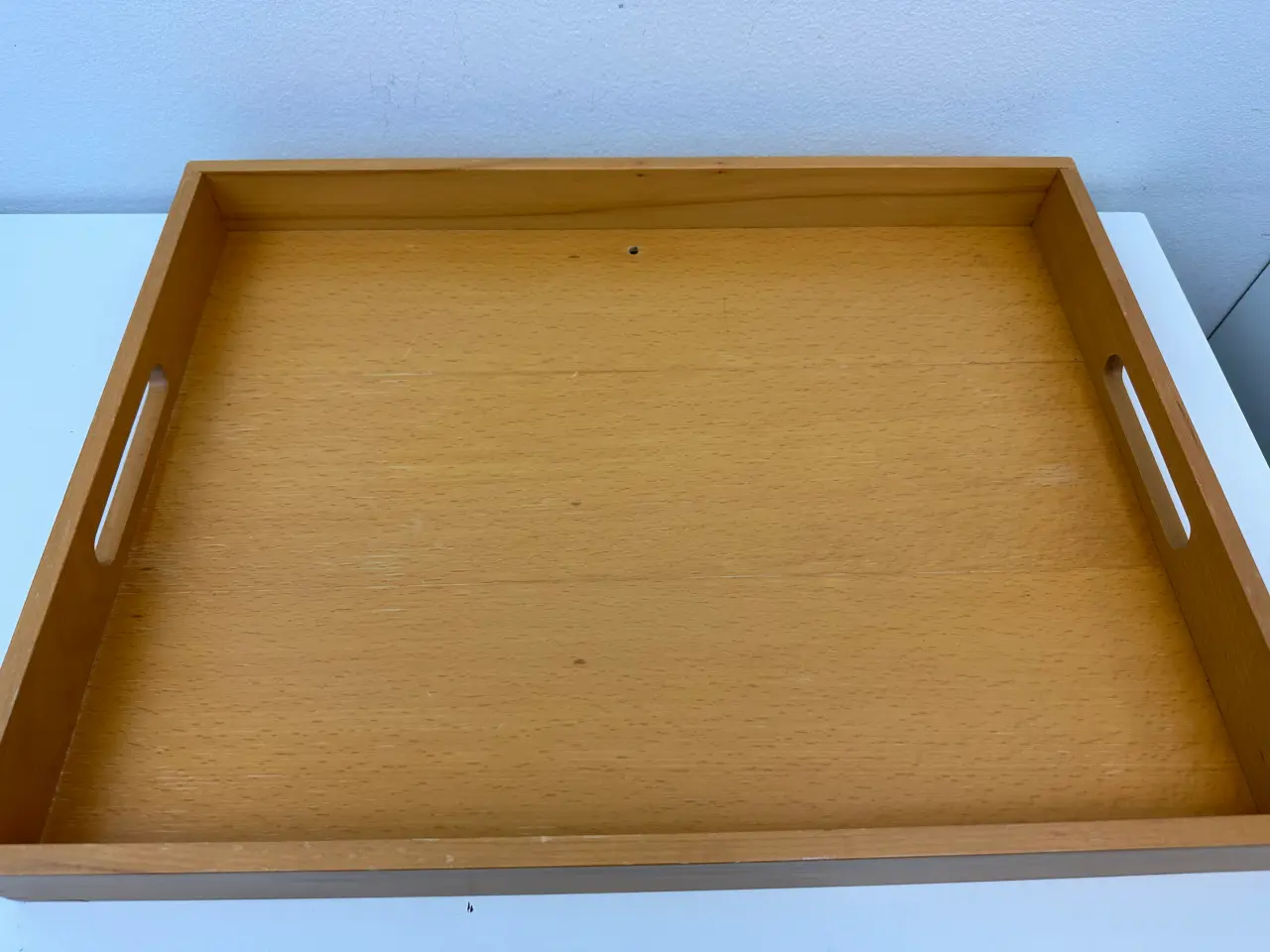 Billede 5 - Stor bakke i træ (Nissen design)