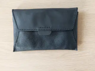 Belsac cluth i læder