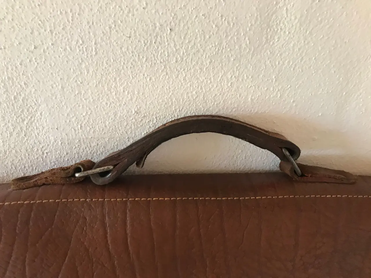 Billede 4 - Retro skoletaske i kernelæder.