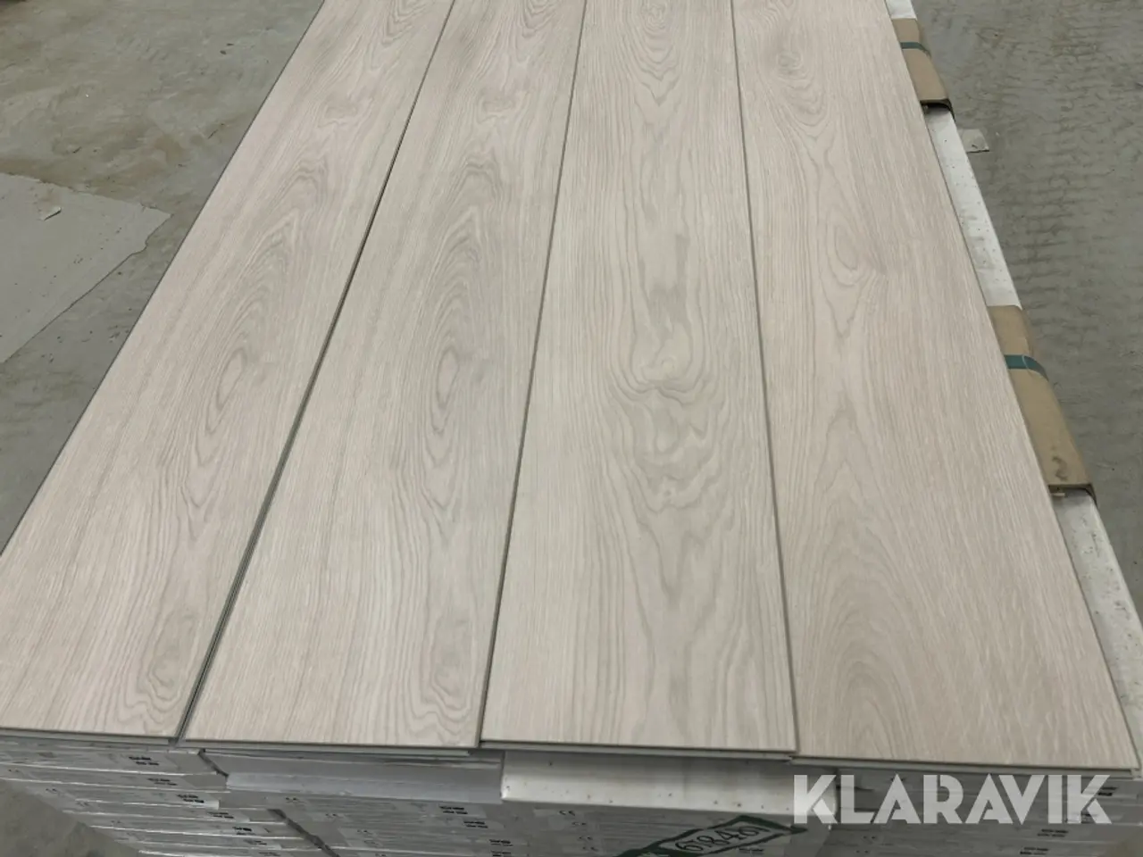 Billede 2 - Gulv Design Boden VE44 Eiche Kalmar cremehvid SPC-gulv cirka 115 m²