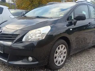Toyota Sportsvan 2,0 D-4D T2