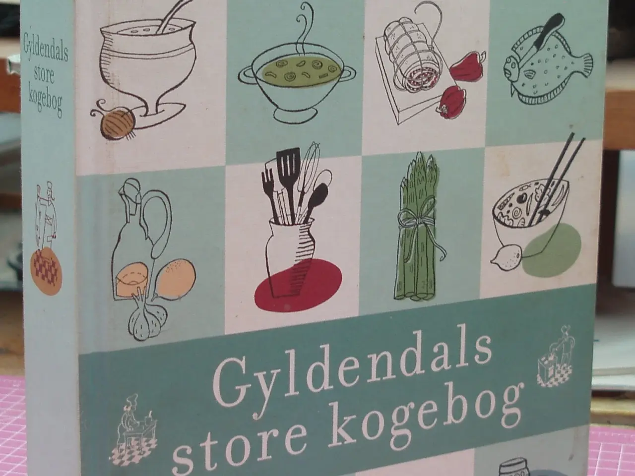 Billede 1 - Gyldendals Store Kogebog