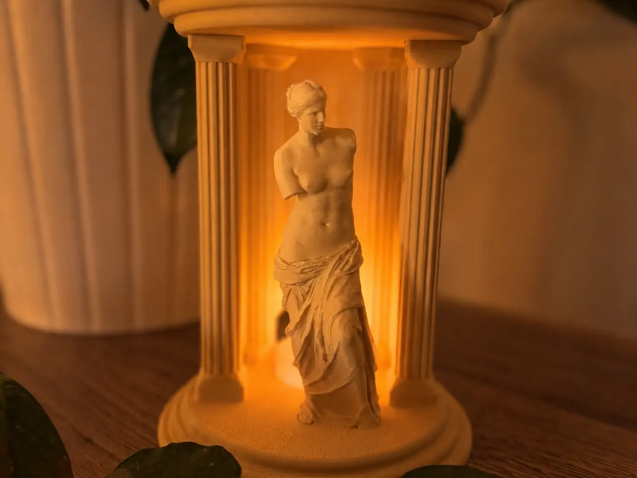 Billede 1 - Dekorativ LED-lampe med Afrodite figur