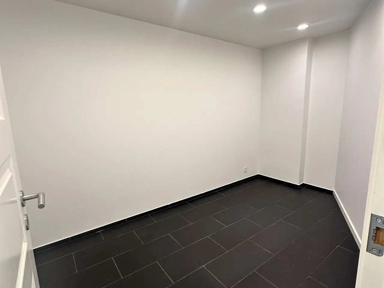 Billede 8 - Butik/kontorlokale til leje med leksible faciliteter.
