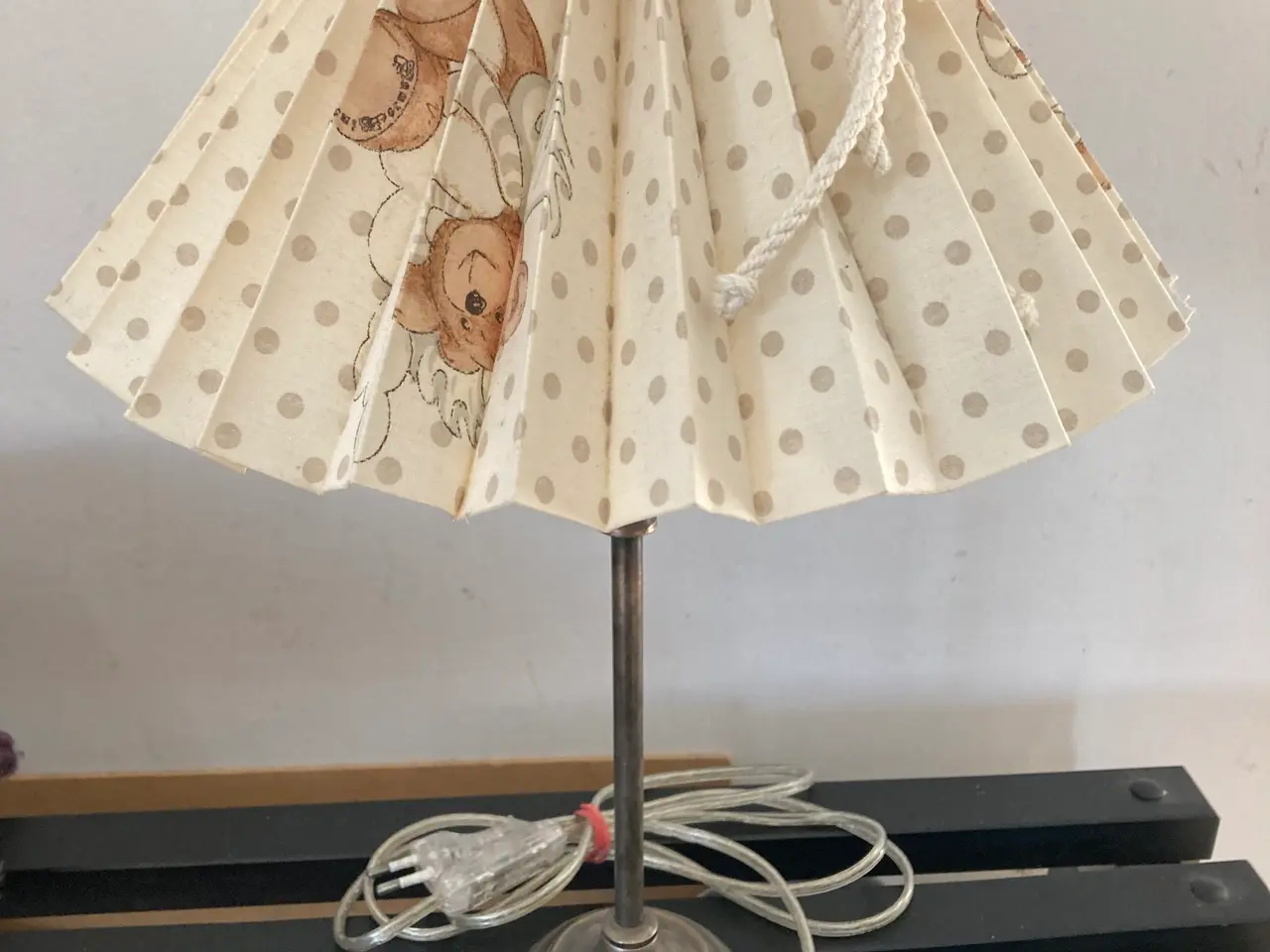 Billede 1 - Bordlampe patineret messing med skærm