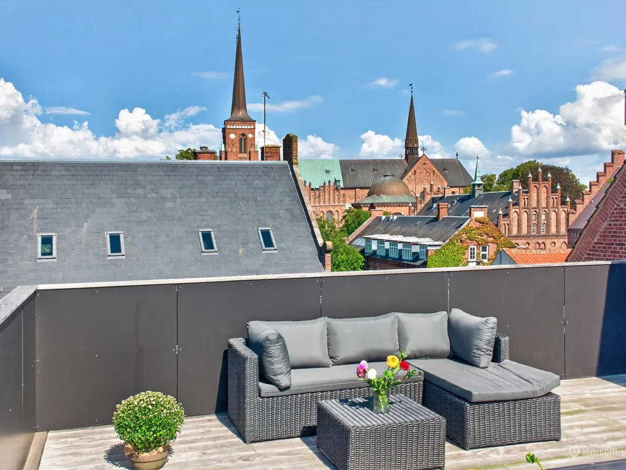 Billede 1 - Egen tagterrasse. elevator og parkering - i hjertet af gågaden!