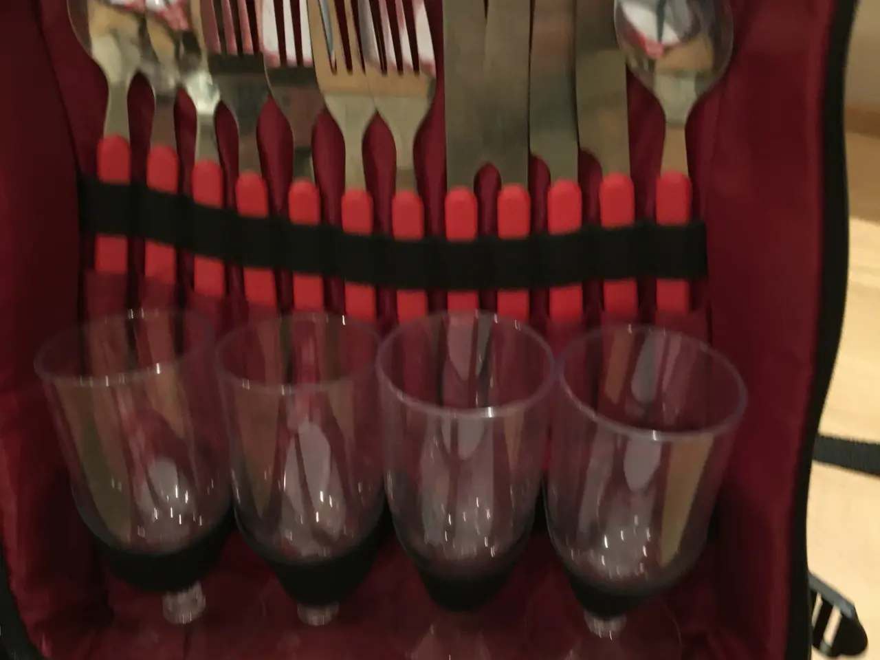 Billede 4 - Picnic rygsæk i vinrød, NEDSAT