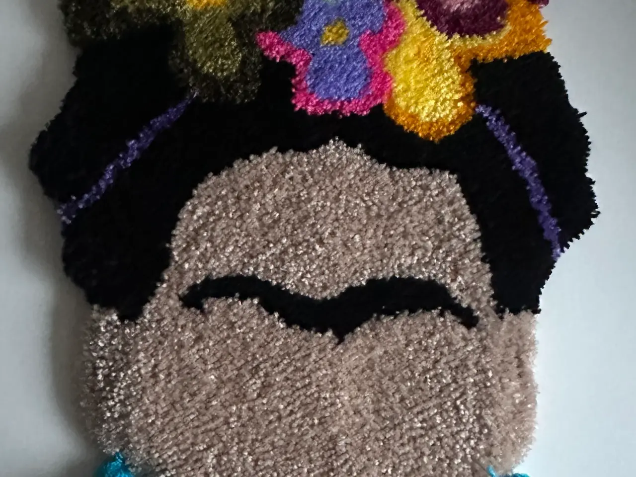 Billede 1 - Tuftet Frida Kahlo vægtæppe 