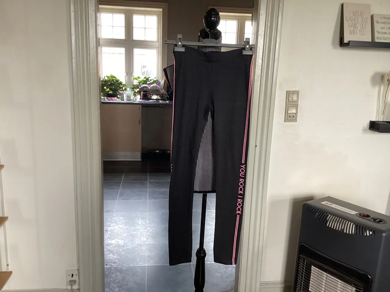 Billede 2 - Bukser / Leggins. STR : 158 - 164 - S.