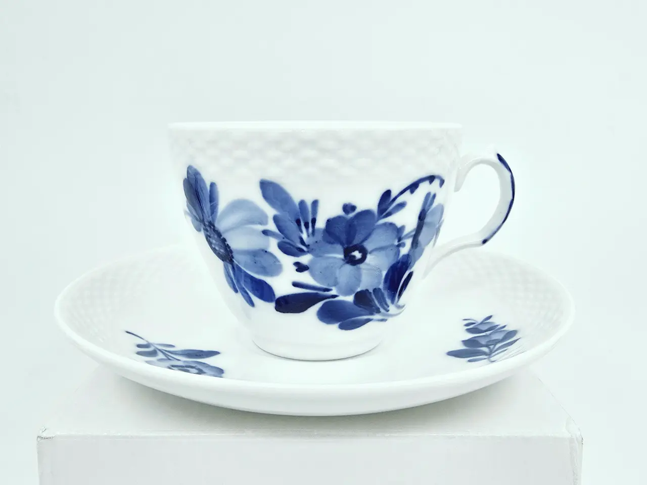 Billede 1 - Blå Blomst Flettet Kaffekop nr. 10-8261. sortering 1