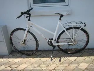 MBK Damecykel med 7 indvendige gear.